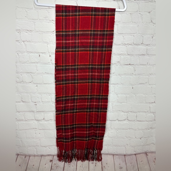 Merona Red Plaid Flannel‎ scarf with fringe GUC - Picture 1 of 3